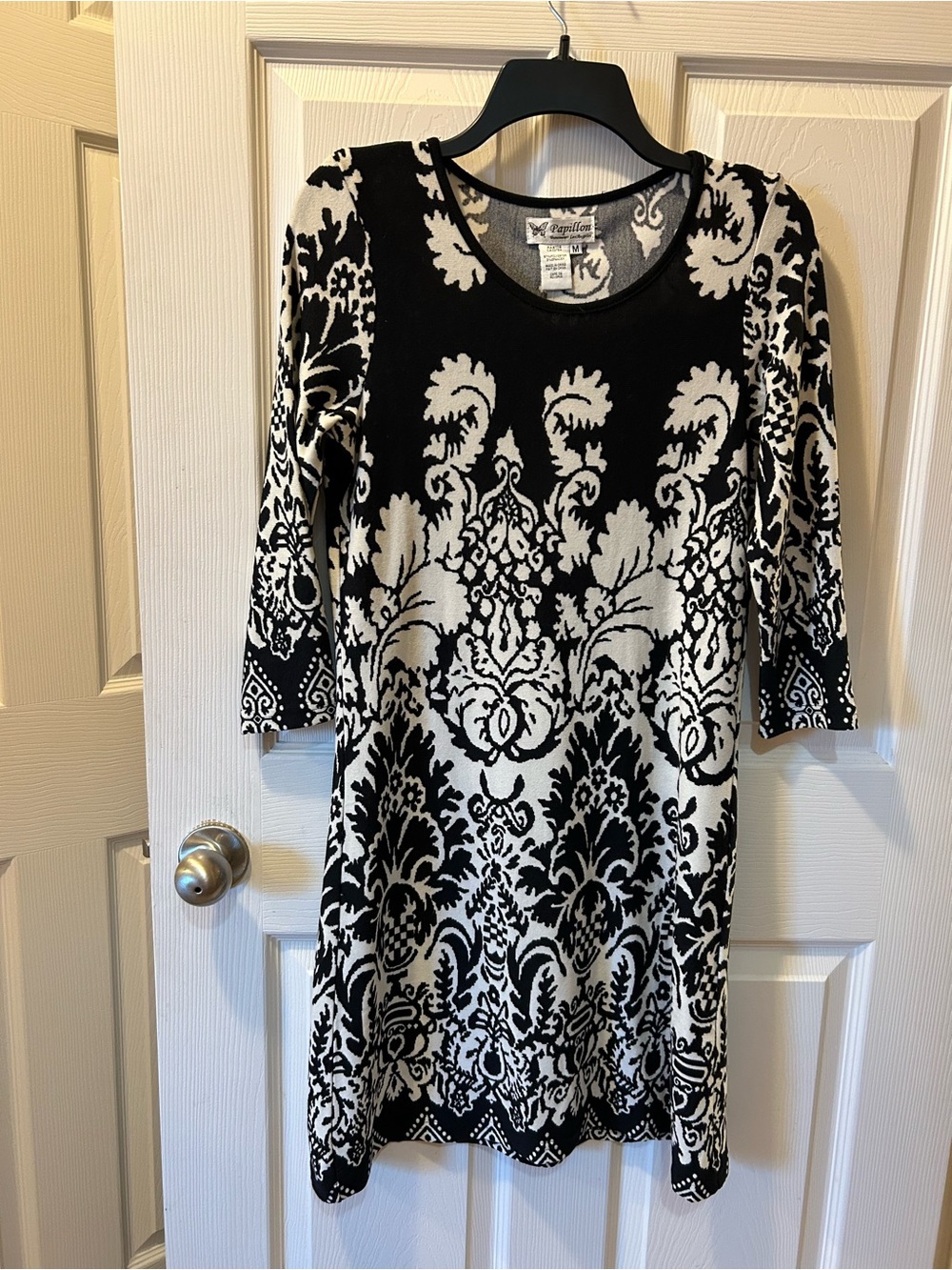 Papillon Size Medium Black & White Damask Knit Dress 3/4 Sleeve NWT